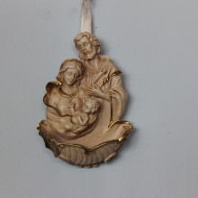 SP 073 cm 7x10 - Acquasantiera Sacra Famiglia in marmorina decorata a mano